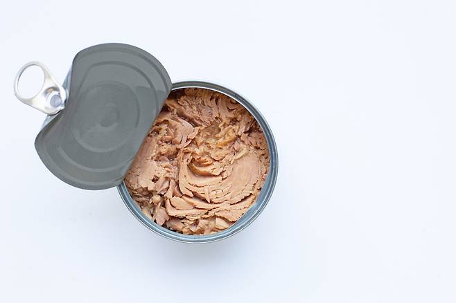 참치 캔(약 200g) 하나엔 나트륨이 800mg이 들어있다. [사진= 게티이미지뱅크]