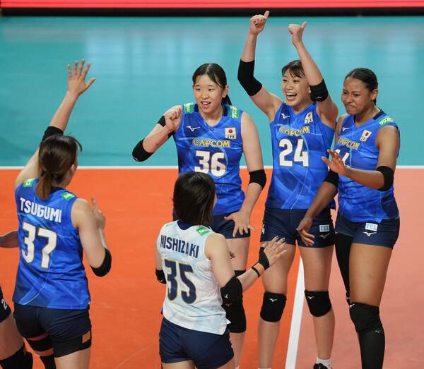 15일 진주실내체육관에서 치러진 아르헨티나와의 2025 코리아인비테이셔널 진주 국제여자배구대회 3차전에서 일본 대표팀이 득점 후 기뻐하고 있다. /사진=대한배구협회