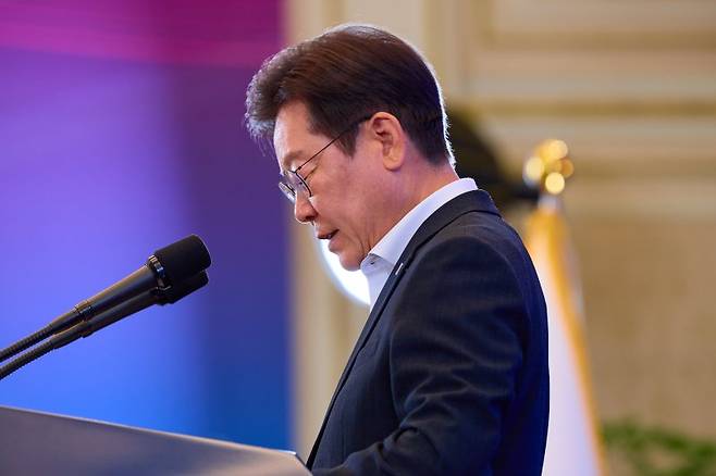 이재명 대통령이 지난 13일 청와대 영빈관에서 열린 국정기획위원회 국민보고대회에서 발언을 하고 있다. 이재명 대통령 SNS