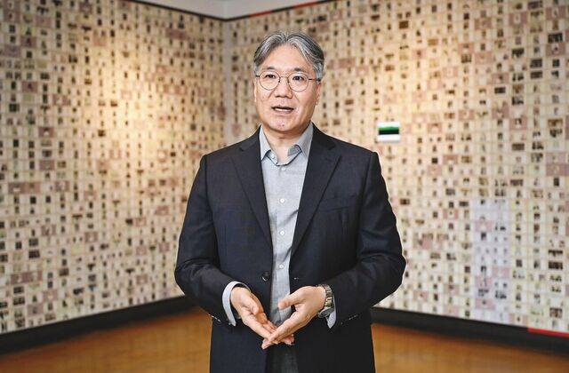 독립운동가 최영돈 선생의 손자 최상도 호남신학대 교수가 최근 서울 서대문구 서대문형무소역사관 내에 있는 메모리얼 홀에서 “조국과 신앙을 위해 투신한 선대들을 이어 시대적 사명을 감당해야 한다”고 말하고 있다. 신석현 포토그래퍼