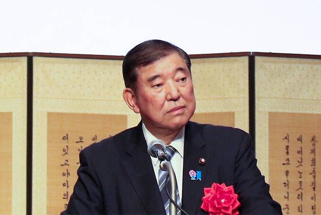 이시바 시게루 일본 총리가 지난 6월 19일 뉴오타니호텔 도쿄에서 열린 주일 한국대사관 주최 한일 국교 정상화 60주년 기념 리셉션에서 축사하고 있다. [사진 = 연합뉴스]