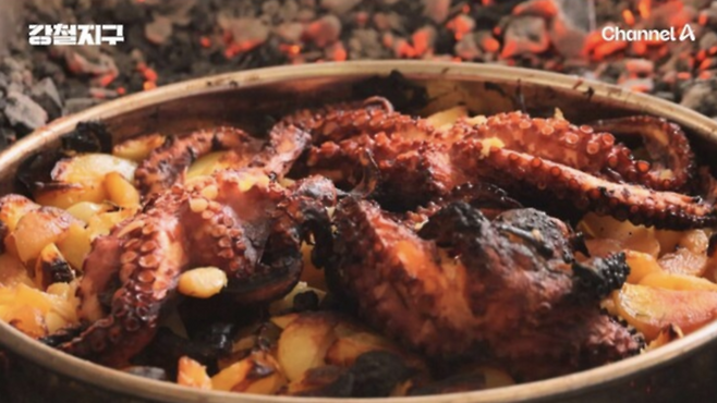 문어와 감자가 함께 어우러진 담백하고 고소한 맛의 크로아티아 전통 요리 페카 / 사진=크로아티아관광청