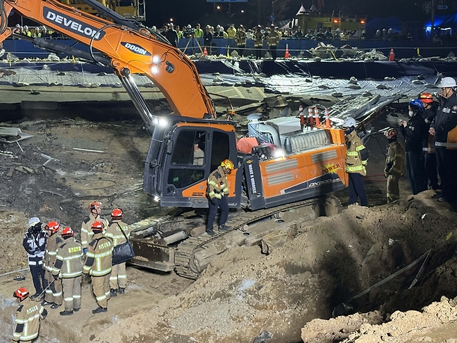 붕괴 사고가 발생한 경기 광명시 신안산선 지하터널 공사 현장 [사진 = 연합뉴스]