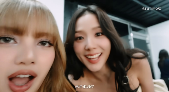 그룹 블랙핑크가 7만8천 관객의 함성을 뒤로하고, 마침내 영국 런던 웸블리 스타디움 무대에 오른다. K팝 걸그룹 사상 최초 기록이다.사진=블랙핑크 공식 유튜브