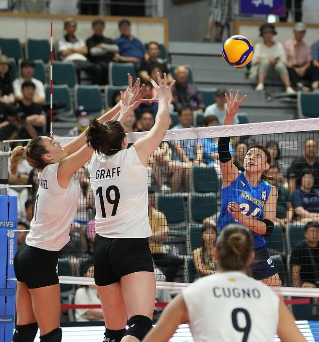 진주 국제여자배구대회 아르헨티나와 일본의 경기 [대한배구협회 제공. 재판매 및 DB 금지]