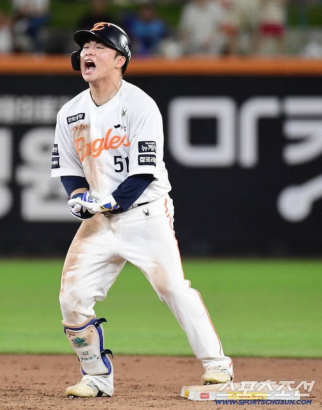 14일 대전 한화생명 볼파크에서 열린 한화와 롯데의 경기. 11회말 2루타 날린 한화 문현빈.