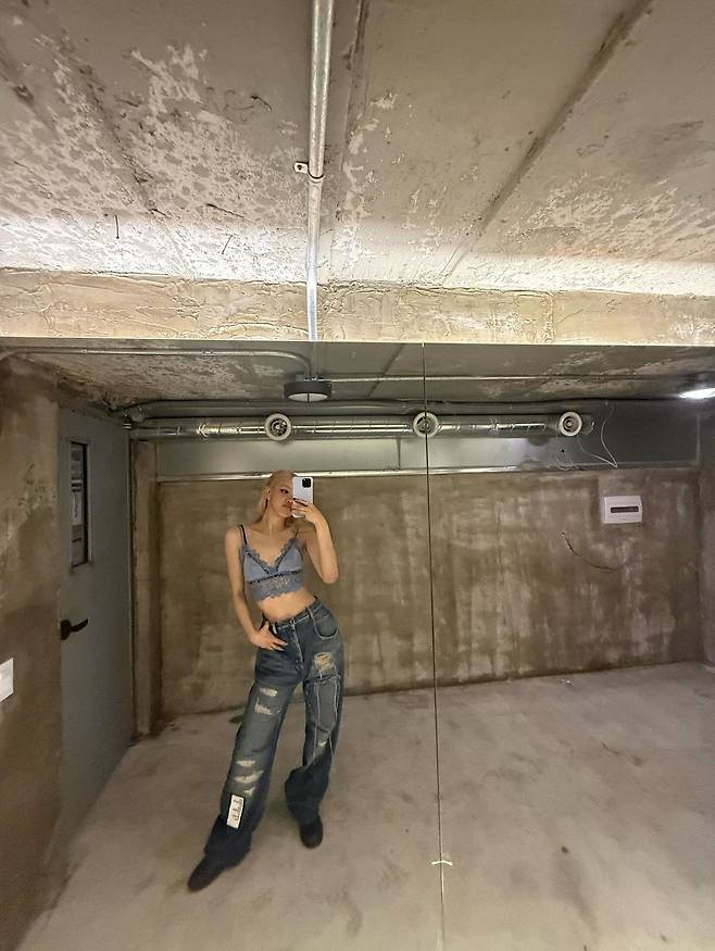 @roses_are_rosie