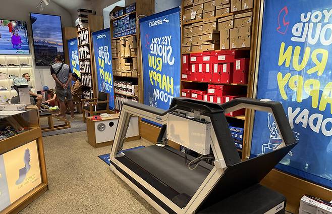 오스트리아 빈에 있는 특별한 러닝화 판매점 ‘토니스 라우프숍’(Tony’s Laufshop). 박미향 기자