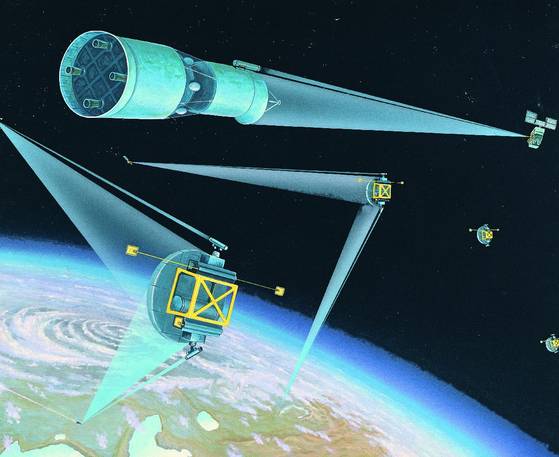 우주에서 소련 핵미사일을 파괴하는 미국의 전략방위구상 개념도. 소련 선전용으로 제작됐다.