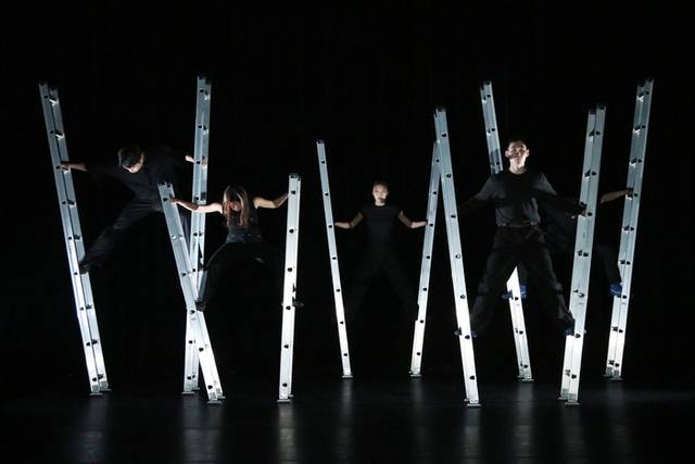 ▲ 지난 14일 춘천 축제극장 몸짓에서 열린 와이낫프로젝트의 공연 ‘노커 어퍼’. ⓒ이도희 춘천공연예술제 제공