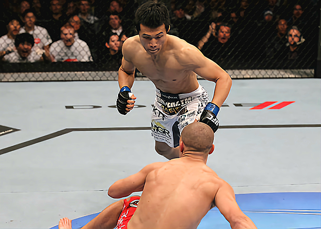 ‘코리안 좀비’ 정찬성이 2011년 12월 토론토 스코샤뱅크 아레나(당시 이름 에어 캐나다 센터) 관중 1만8303명 앞에서 UFC 페더급 타이틀 도전자 출신 마크 호미닉을 상대하고 있다. 사진=TKO