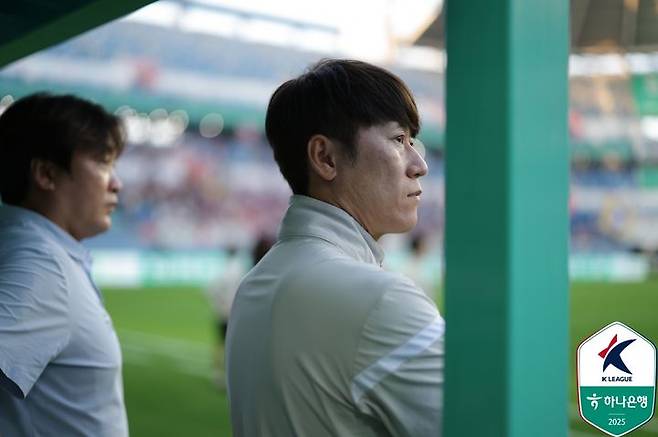 [서울=뉴시스] 프로축구 K리그1 수원FC의 김은중 감독. (사진=한국프로축구연맹 제공) *재판매 및 DB 금지