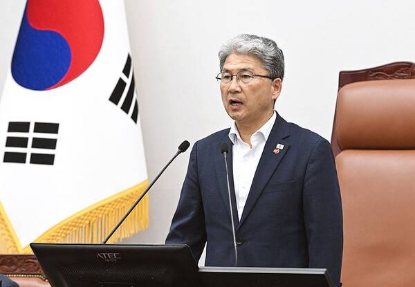지난 14일 임시회 제2차 본회의에서 폐회사를 하고 있는 이상봉 의장.