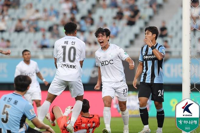 득점 후 기뻐하는 전성진(한국프로축구연맹 제공)