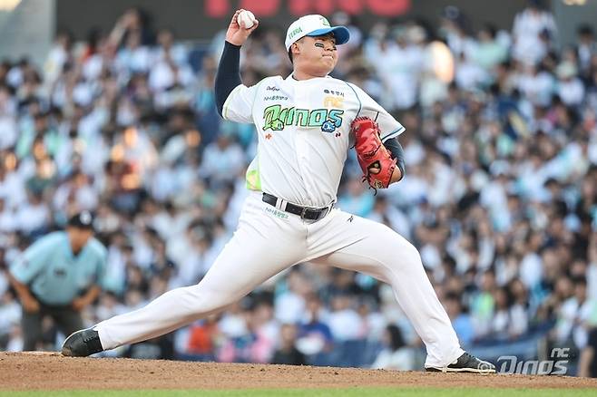 NC 선발 신민혁이 16일 창원 한화전에서 역투하고 있다. 사진 | NC 다이노스