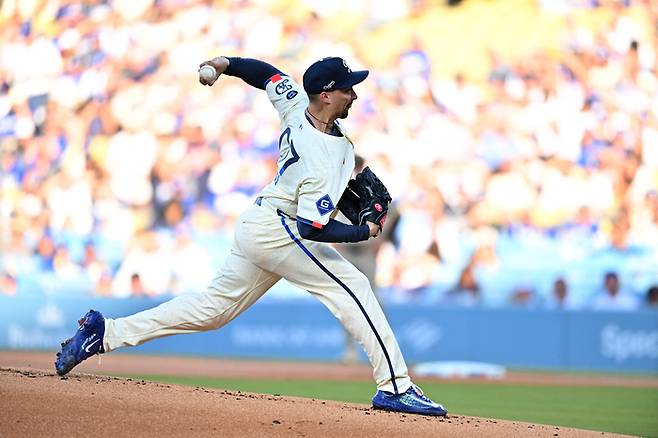 스넬이 17일(한국 시간) 미국 캘리포니아주 LA 다저 스타디움에서 열린 2025 메이저리그(ML) 정규시즌 샌디에이고전에서 역투하고 있다. 사진 | Imagn Images 연합뉴스