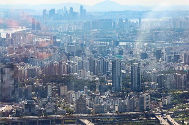 27일 서울 시내 아파트. 연합뉴스