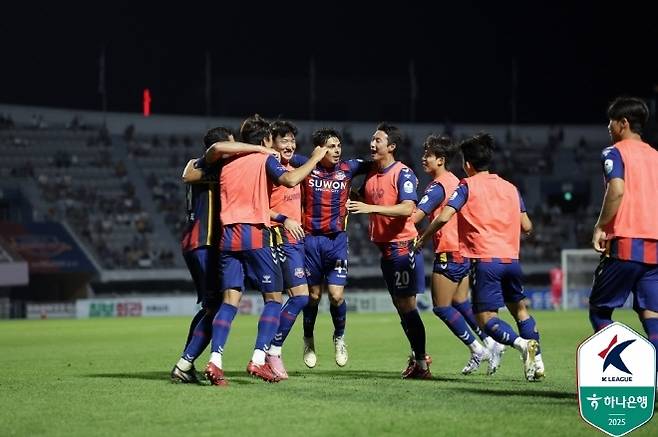 수원 FC가 8월 16일 울산 HD를 4-2로 이겼다. 사진=한국프로축구연맹