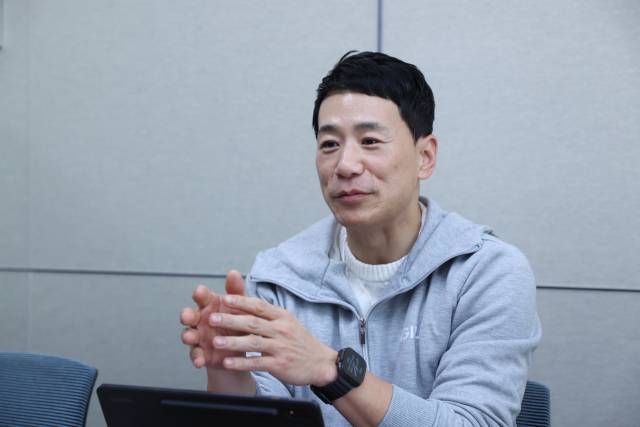 정영훈 LG유플러스 기업AI사업담당이 17일 서울 용산구 본사에서 서울경제신문과 인터뷰를 하고 있다.