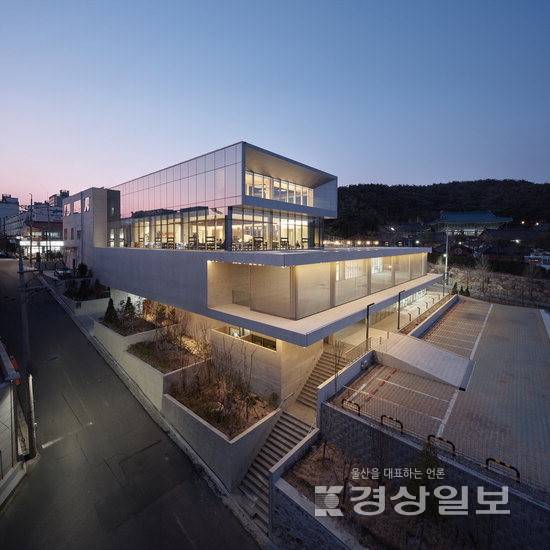 ▲ 2025년 울산시 건축상 대상작으로 선정된 (주)쿨트라건축 건축사사무소의 '태화복합문화공간 만디'.