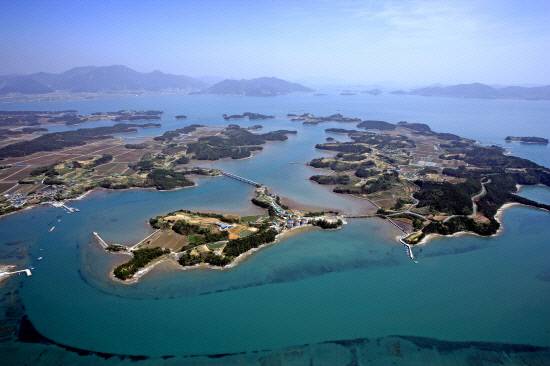 하늘에서 본 비토섬 전경.