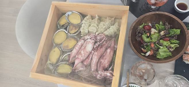 물총 오징어찜과 전복