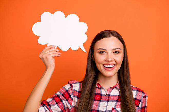 마비로 말하는 능력을 잃은 사람들에게 말할 수 있게 해주는 장치가 개발됐다. [사진=게티이미지뱅크]