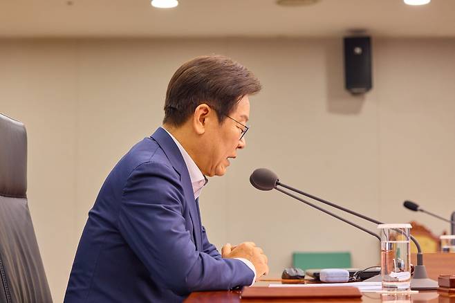 이재명 대통령이 지난 14일 서울 용산 대통령실 청사에서 열린 수석·보좌관 회의에서 발언을 하고 있다./뉴스1