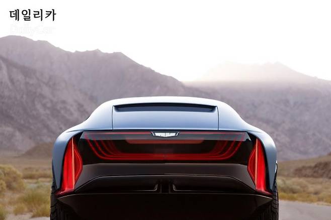 캐딜락, 엘리베이티드 벨로시티(Elevated Velocity) 콘셉트카 (고성능 럭셔리 크로스오버)