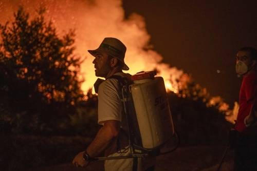 스페인 갈리시아지방 산불 진압. EPA 연합뉴스