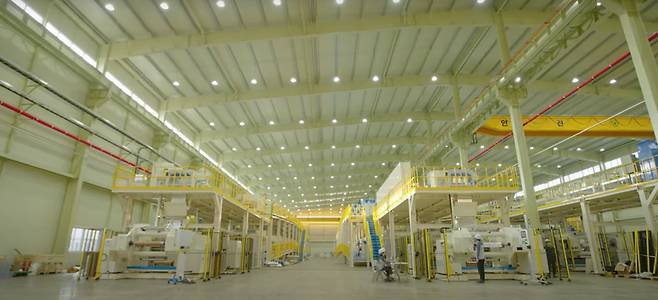 피엔티의 경북 구미 공장. 전극 코터 장비가 생산을 마치고 고객사 납품을 앞두고 있다. / 피엔티 제공