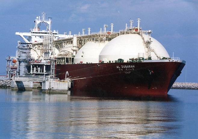 [AP/뉴시스]카타르 북부 라슬라판스 항구의 LNG 유조선. *재판매 및 DB 금지