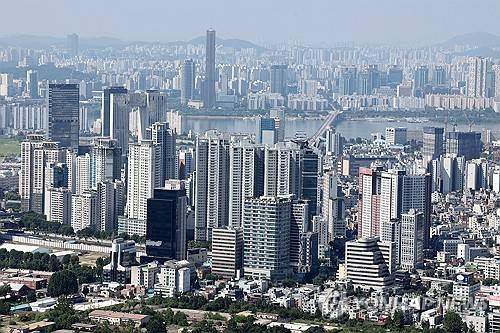 10일 남산에서 본 서울. 연합뉴스