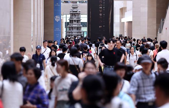 7월 한 달, 국립중앙박물관에 약 70만명의 관람객이 몰렸다. 지난해 같은 기간의 두 배다. ⓒ연합뉴스