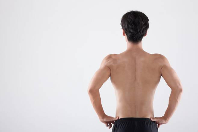 근육질 남성보다 마른 몸매의 남성이 더 건강하다는 연구 결과가 있다. 근육남은 마른 남성에 비해 면역 체계도 상대적으로 약한 것으로 나타났다. [사진=클립아트코리아]