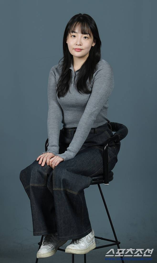 제4회 청룡시리즈어워즈에서 신인여우상 수상한 김민하가 7일 스포츠조선과의 인터뷰에 앞서 포즈를 취하고 있다. 박재만 기자 pjm@sportschosun.com/2025.08.07/