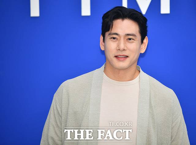 배우 유태오가 제82회 베니스국제영화제 다큐멘터리 부문의 첫 번째 골든 글로브 임팩트상 심사위원이 됐다. /장윤석 기자