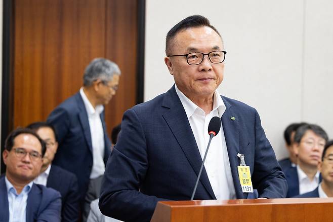 황주호 한국수력원자력 사장이 19일 서울 여의도 국회에서 열린 제428회 국회(임시회) 산업통상자원중소벤처기업위원회 제2차 전체회의에 출석해 의원 질의를 경청하고 있다. / 뉴스1