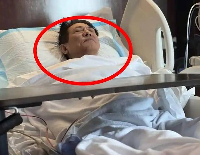 이연걸이 지난 16일 한 병원에 입원한 모습./웨이보