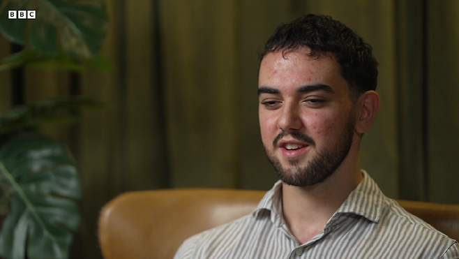 지난해 11월 라오스의 인기 관광지 방비엥에서 발생한 메탄올 중독 사망 사건의 생존자인 칼럼 맥도널드(23). [BBC 갈무리]