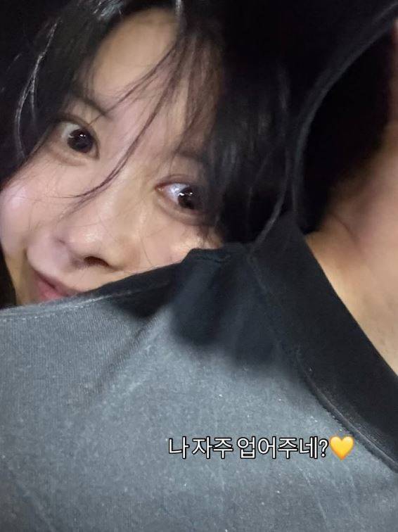 아야네 소셜미디어