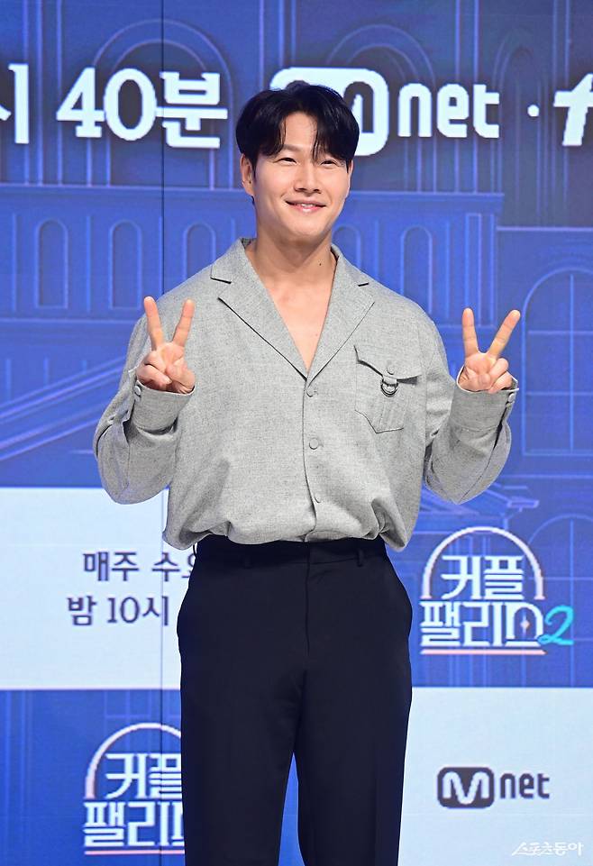 가수 김종국이 4일 서울 강남구 논현동 엘리에나호텔에서 열린 Mnet ‘커플팰리스2’ 제작발표회에서 포즈를 취하고 있다.  주현희 기자 teth1147@donga.com(2025년 2월 4일)