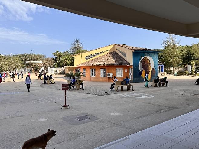 '아프리카-아시아: 지식의 새로운 축' 학술대회가 열린 세네갈 셰이크 안타 디오프 대학교 캠퍼스 [조준화 제공. 재판매 및 DB 금지]