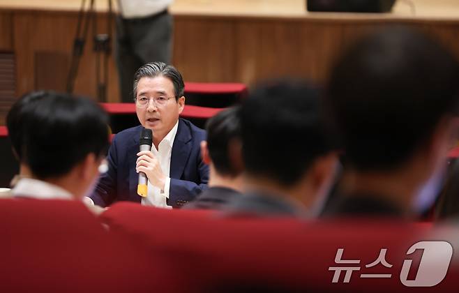 김용범 정책실장이 20일 서울 용산 대통령실 청사에서 열린 기자간담회에서 발언하고 있다. 2025.8.20/뉴스1 ⓒ News1 허경 기자