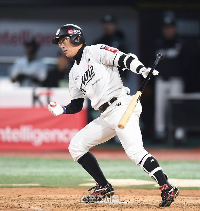 KT 허경민이 9일 수원 KT위즈파크에서 열린 2025 KBO 리그 NC와 경기 5회말 1사 좌전안타를 치고 있다. 수원 | 최승섭 기자 thunder@sportsseoul.com