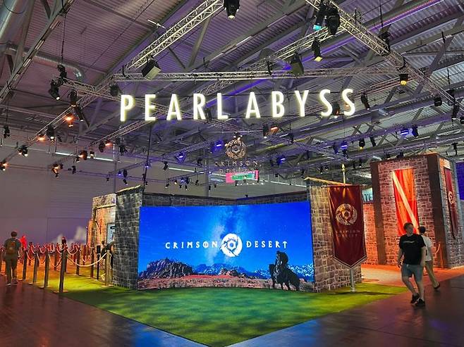20일(현지시간) 독일 쾰른에서 개최된 '게임스컴 2025' 내 펄어비스 '붉은사막' 부스 전경. ⓒ데일리안 이주은 기자