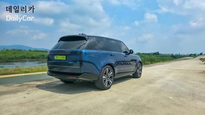 랜드로버 레인지로버 AB p550e SWB