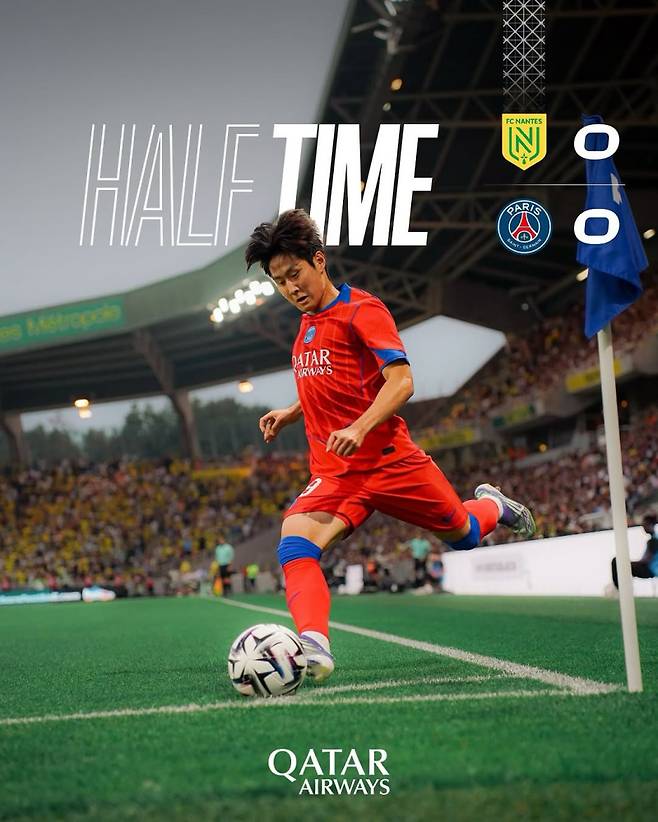 PSG 이강인이 18일 열린 낭트와의 개막전 원정 경기서 코너킥을 시도하고 있다. 사진=PSG SNS