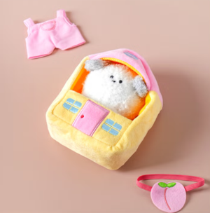 다이소에서 판매중인 인형소품.