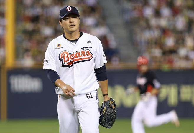 '또' KBO 진기록 탄생! 공 딱 1개만 던지고 승리 투수라니... 저력의 두산, 한화까지 집어삼켰다